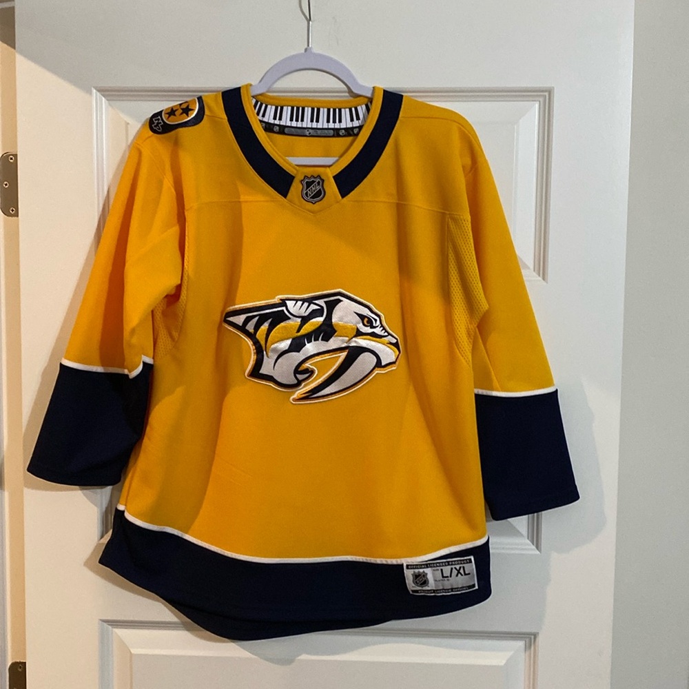 Authentic Nashville Predators Jersey Women’s L/XL